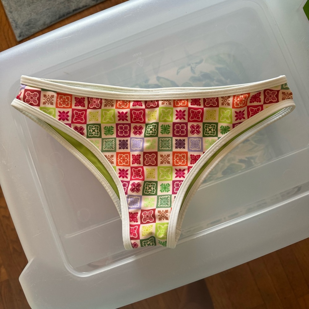 Lei Kinis Quilt Print Bikini Bottoms Small